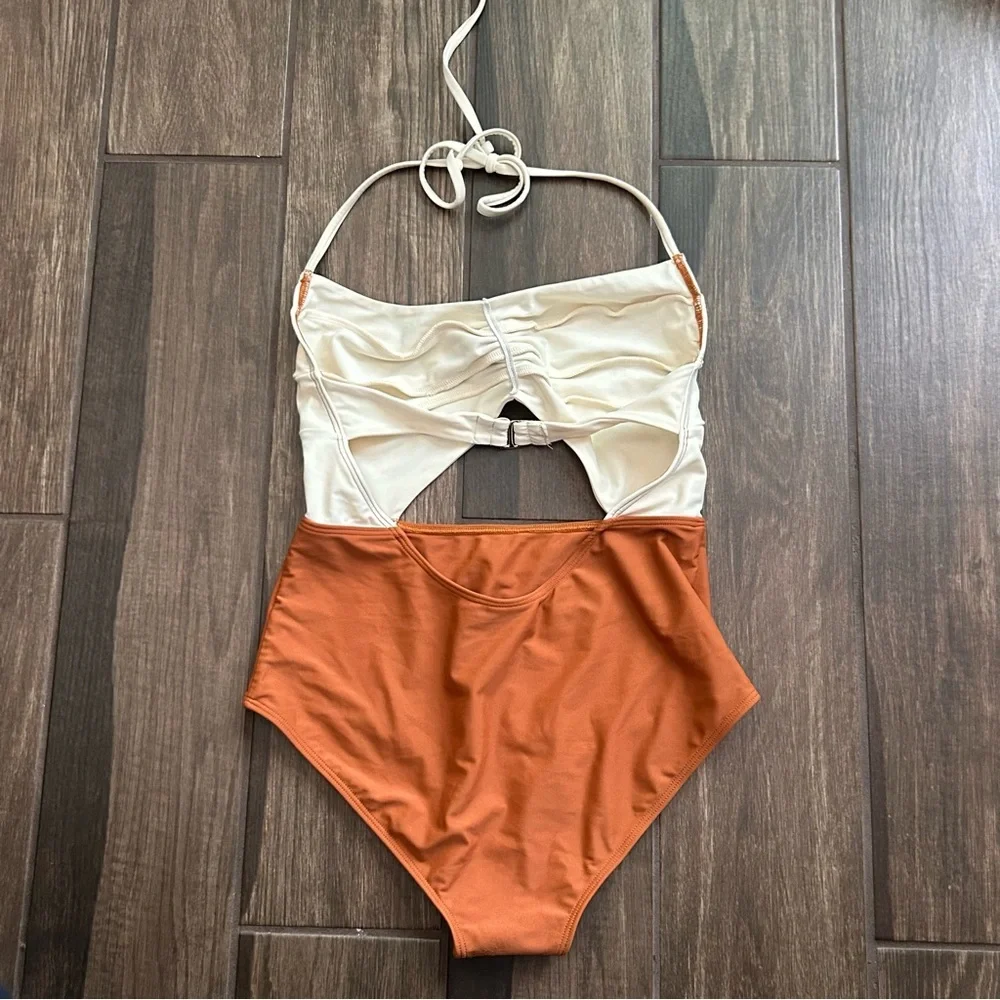 Raising Wild Erika Cut Out One Piece Swimsuit in Ivory/Rust Orange Sz M